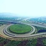 Uganda: uma autoestrada símbolo de modernidade.